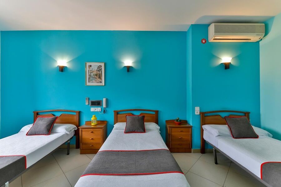 Oyo Hotel Can Peixan Alcarraz 외부 사진