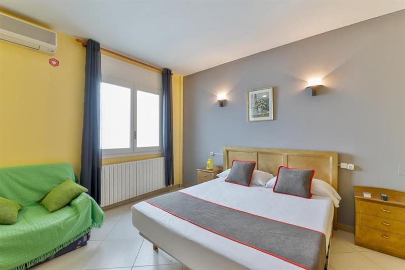Oyo Hotel Can Peixan Alcarraz 외부 사진